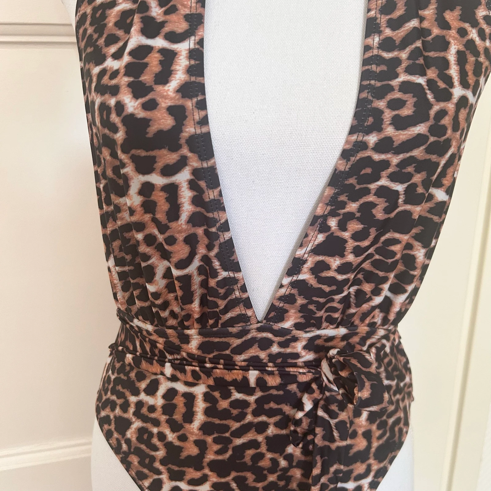 Nuevo traje de baño de leopardo de Boohoo – talla 36 (EU) / UK 10 – photo 5